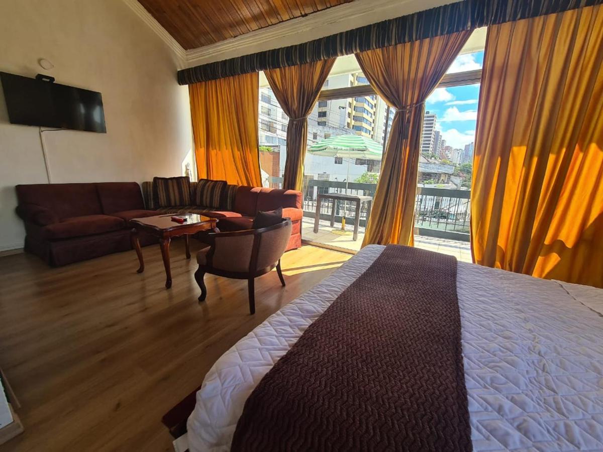Suites & Hotel Gonzalez Suarez Quito Exterior photo